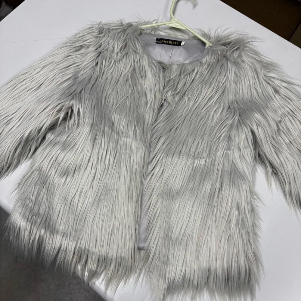 Lanshifei Gray Faux Fur Jacket